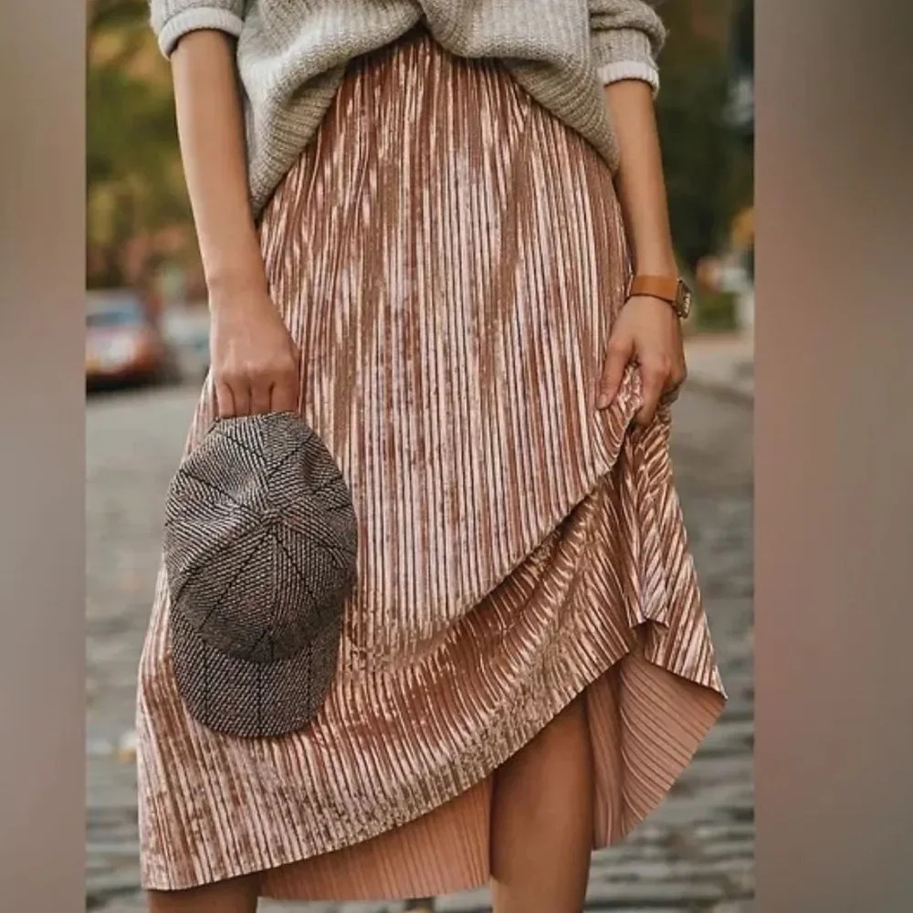 Elegant Pleated Pink Skirt